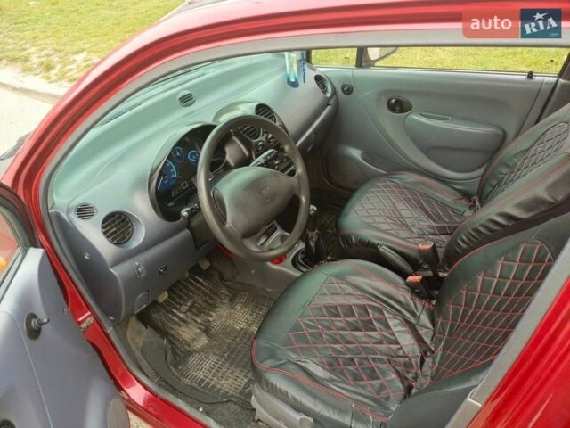 Червоний Деу Матіз, об'ємом двигуна 0.8 л та пробігом 171 тис. км за 1800 $, фото 3 на Automoto.ua