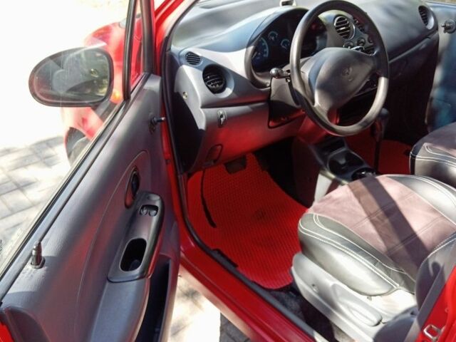 Червоний Деу Матіз, об'ємом двигуна 0.8 л та пробігом 111 тис. км за 3000 $, фото 6 на Automoto.ua