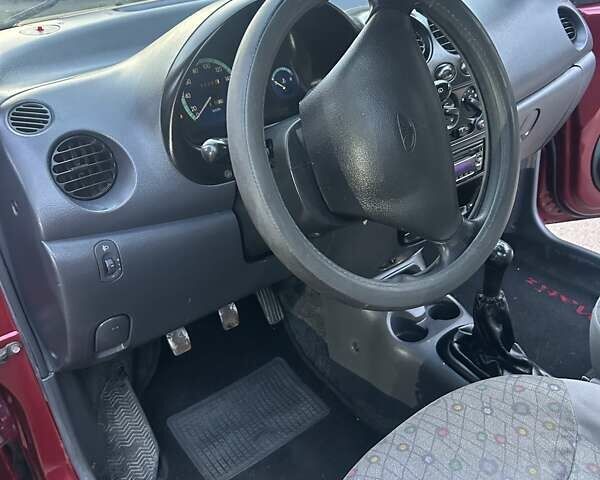 Червоний Деу Матіз, об'ємом двигуна 0.8 л та пробігом 160 тис. км за 2300 $, фото 8 на Automoto.ua
