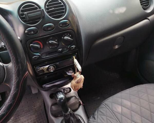 Красный Дэу Матиз, объемом двигателя 0.8 л и пробегом 162 тыс. км за 2500 $, фото 9 на Automoto.ua