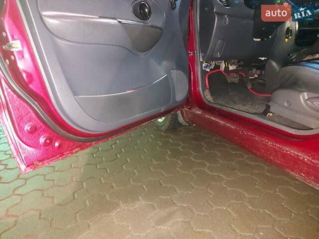 Червоний Деу Матіз, об'ємом двигуна 0.8 л та пробігом 160 тис. км за 2450 $, фото 13 на Automoto.ua