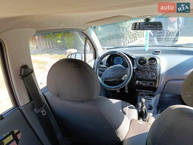 Красный Дэу Матиз, объемом двигателя 1 л и пробегом 172 тыс. км за 2300 $, фото 3 на Automoto.ua