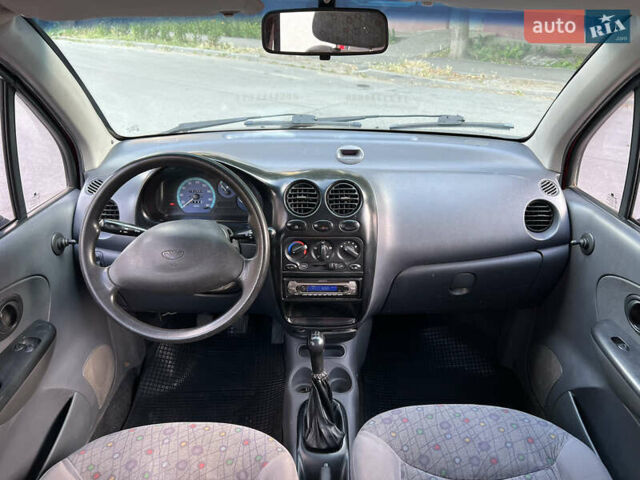 Красный Дэу Матиз, объемом двигателя 0.8 л и пробегом 157 тыс. км за 1500 $, фото 10 на Automoto.ua