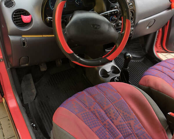 Красный Дэу Матиз, объемом двигателя 0.8 л и пробегом 135 тыс. км за 2200 $, фото 10 на Automoto.ua