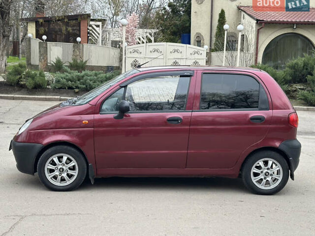 Красный Дэу Матиз, объемом двигателя 0.8 л и пробегом 155 тыс. км за 2800 $, фото 1 на Automoto.ua