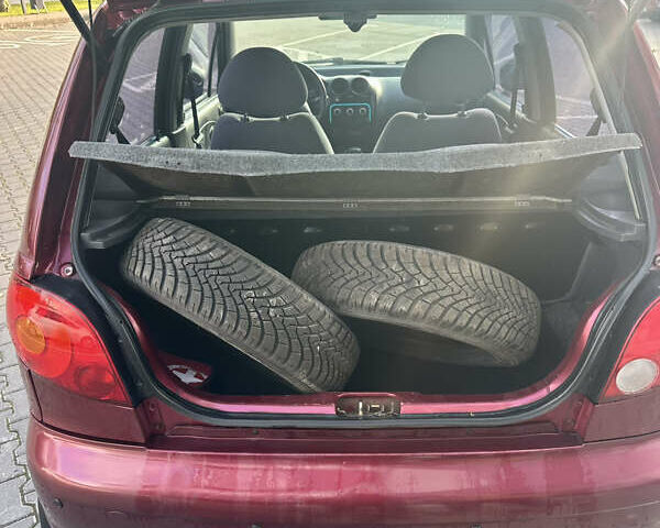 Красный Дэу Матиз, объемом двигателя 0.8 л и пробегом 175 тыс. км за 2850 $, фото 2 на Automoto.ua