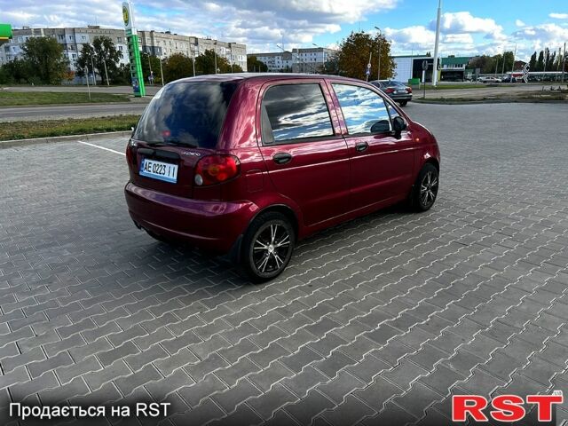 Красный Дэу Матиз, объемом двигателя 0.8 л и пробегом 145 тыс. км за 2000 $, фото 1 на Automoto.ua