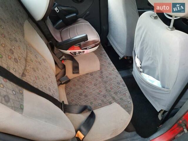 Красный Дэу Матиз, объемом двигателя 0.8 л и пробегом 110 тыс. км за 2500 $, фото 7 на Automoto.ua