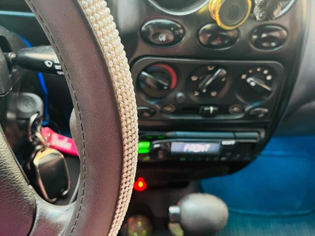 Красный Дэу Матиз, объемом двигателя 0.8 л и пробегом 125 тыс. км за 2400 $, фото 3 на Automoto.ua