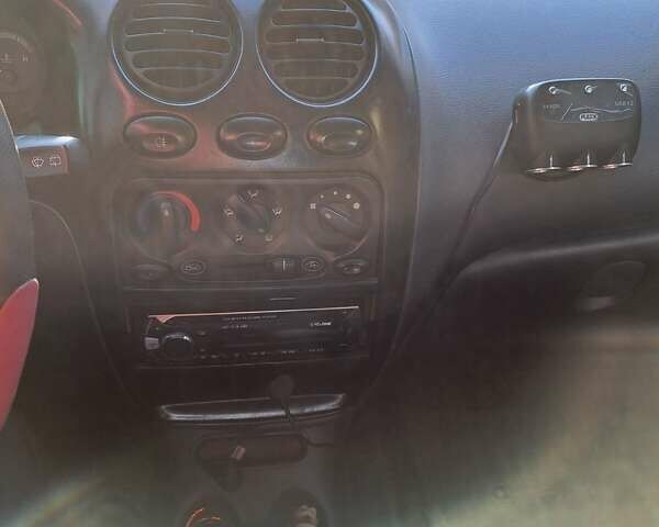 Червоний Деу Матіз, об'ємом двигуна 1 л та пробігом 100 тис. км за 1700 $, фото 7 на Automoto.ua