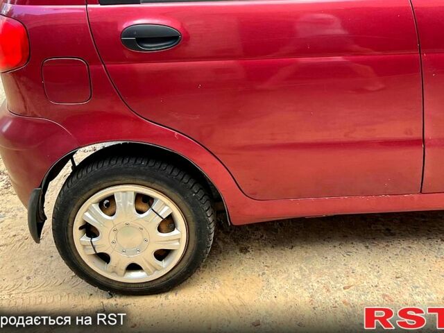 Червоний Деу Матіз, об'ємом двигуна 0.8 л та пробігом 180 тис. км за 2000 $, фото 1 на Automoto.ua