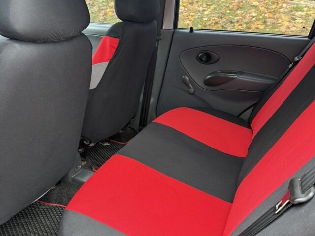 Красный Дэу Матиз, объемом двигателя 0.8 л и пробегом 109 тыс. км за 3500 $, фото 3 на Automoto.ua