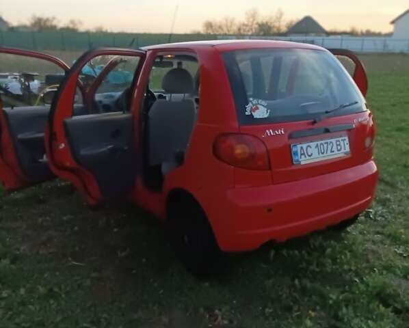 Красный Дэу Матиз, объемом двигателя 0.8 л и пробегом 209 тыс. км за 1850 $, фото 2 на Automoto.ua