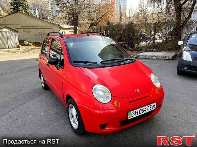 Красный Дэу Матиз, объемом двигателя 0.8 л и пробегом 103 тыс. км за 2300 $, фото 1 на Automoto.ua