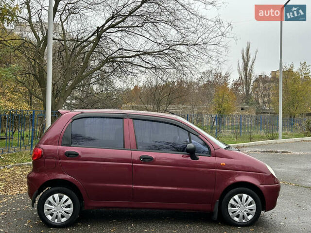 Красный Дэу Матиз, объемом двигателя 0.8 л и пробегом 107 тыс. км за 3499 $, фото 3 на Automoto.ua