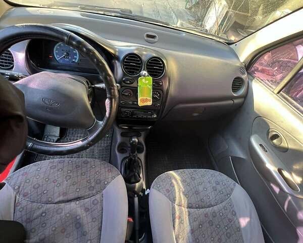 Красный Дэу Матиз, объемом двигателя 0.8 л и пробегом 138 тыс. км за 1500 $, фото 2 на Automoto.ua