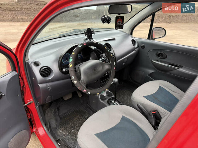 Червоний Деу Матіз, об'ємом двигуна 0.8 л та пробігом 130 тис. км за 2850 $, фото 7 на Automoto.ua