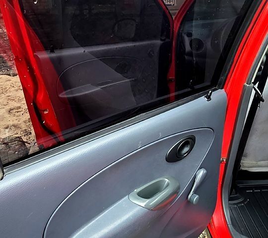 Червоний Деу Матіз, об'ємом двигуна 0.8 л та пробігом 182 тис. км за 2500 $, фото 9 на Automoto.ua