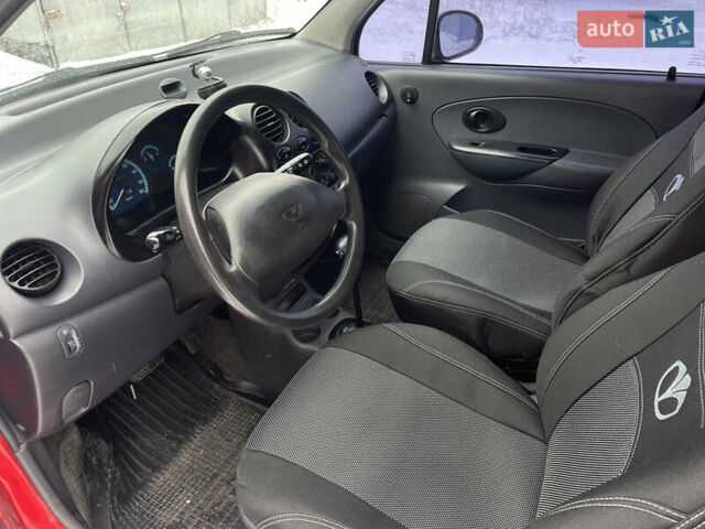 Красный Дэу Матиз, объемом двигателя 0.8 л и пробегом 120 тыс. км за 3299 $, фото 7 на Automoto.ua