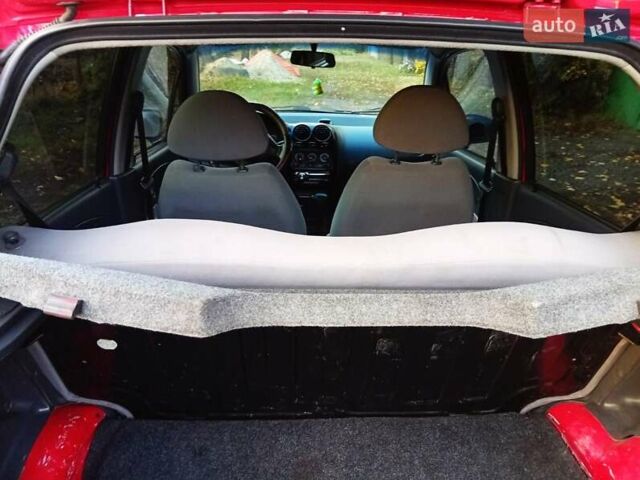 Деу Матіз 2007 у Золотоноше на Automoto.ua Червоний Деу Матіз, об'ємом двигуна 0.8 л та пробігом 138 тис. км за 2599 $, фото 21 на Automoto.ua