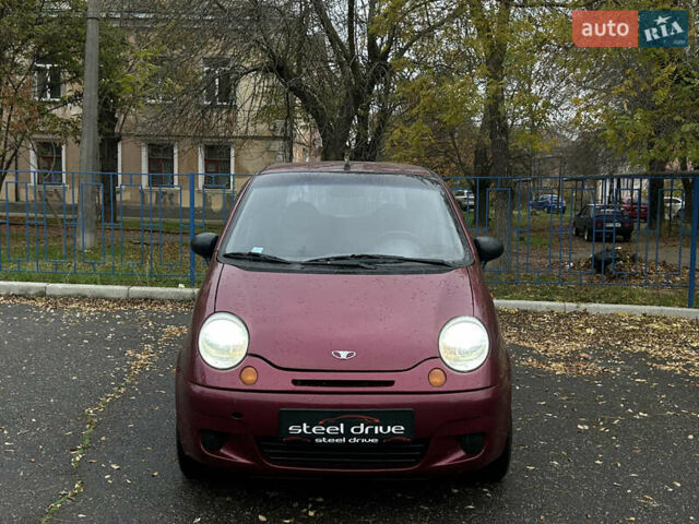 Красный Дэу Матиз, объемом двигателя 0.8 л и пробегом 107 тыс. км за 3499 $, фото 1 на Automoto.ua