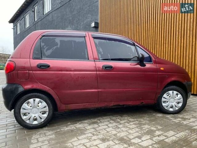 Красный Дэу Матиз, объемом двигателя 0.8 л и пробегом 157 тыс. км за 2200 $, фото 3 на Automoto.ua