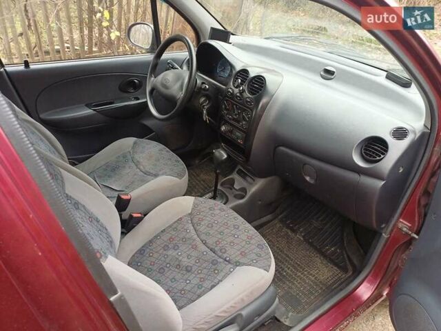 Красный Дэу Матиз, объемом двигателя 0.8 л и пробегом 135 тыс. км за 2550 $, фото 2 на Automoto.ua
