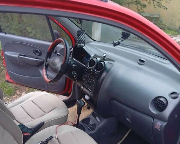 Червоний Деу Матіз, об'ємом двигуна 0.8 л та пробігом 120 тис. км за 2200 $, фото 5 на Automoto.ua