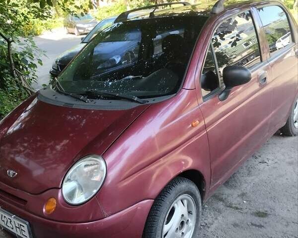 Красный Дэу Матиз, объемом двигателя 0.8 л и пробегом 200 тыс. км за 2600 $, фото 1 на Automoto.ua