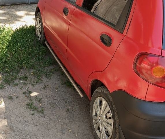 Красный Дэу Матиз, объемом двигателя 0.8 л и пробегом 90 тыс. км за 1950 $, фото 1 на Automoto.ua