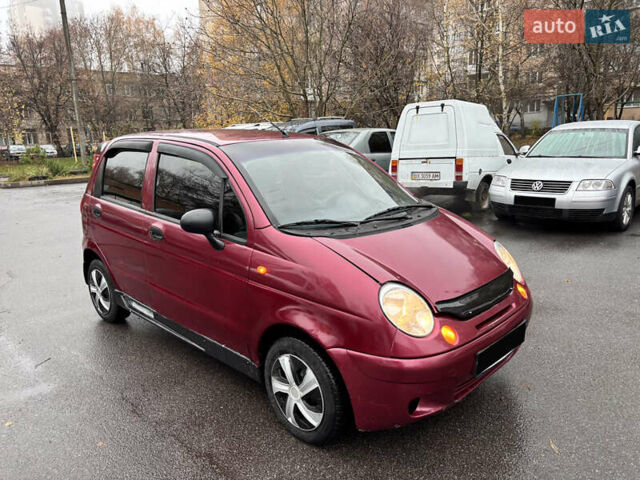Красный Дэу Матиз, объемом двигателя 0.8 л и пробегом 142 тыс. км за 2300 $, фото 4 на Automoto.ua