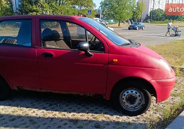 Красный Дэу Матиз, объемом двигателя 0.8 л и пробегом 270 тыс. км за 2000 $, фото 2 на Automoto.ua
