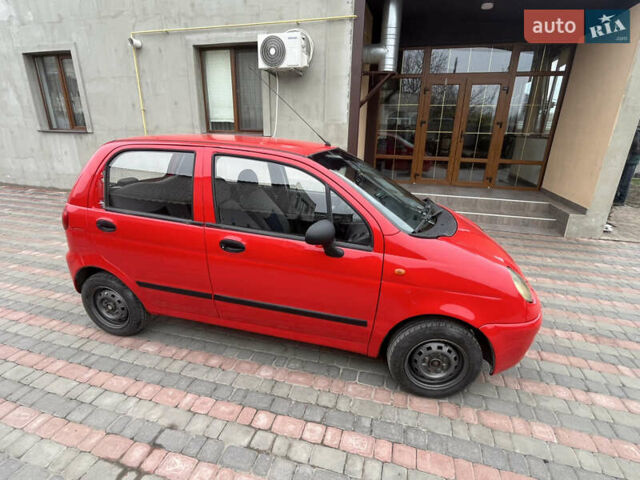 Красный Дэу Матиз, объемом двигателя 0.8 л и пробегом 129 тыс. км за 2650 $, фото 2 на Automoto.ua