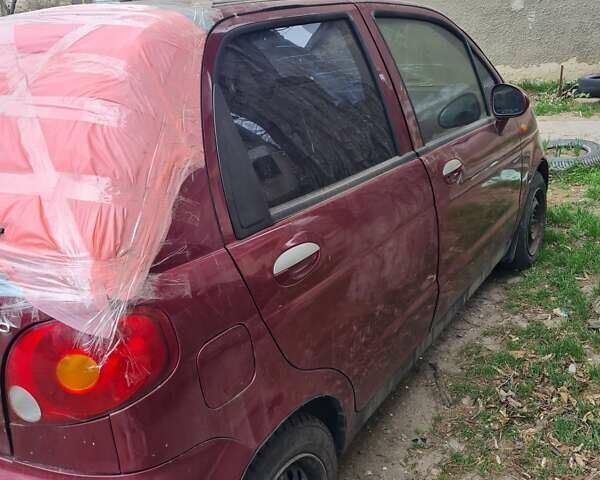 Красный Дэу Матиз, объемом двигателя 0.8 л и пробегом 250 тыс. км за 1800 $, фото 3 на Automoto.ua