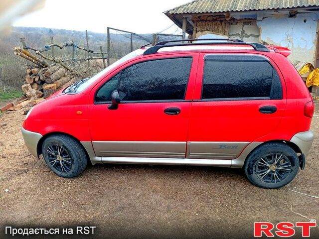 Красный Дэу Матиз, объемом двигателя 1 л и пробегом 132 тыс. км за 2500 $, фото 4 на Automoto.ua