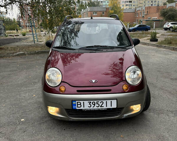 Красный Дэу Матиз, объемом двигателя 1 л и пробегом 90 тыс. км за 2200 $, фото 1 на Automoto.ua