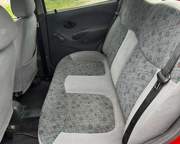 Червоний Деу Матіз, об'ємом двигуна 0.8 л та пробігом 210 тис. км за 2100 $, фото 7 на Automoto.ua