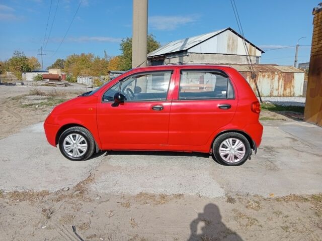 Красный Дэу Матиз, объемом двигателя 0.8 л и пробегом 77 тыс. км за 2200 $, фото 4 на Automoto.ua