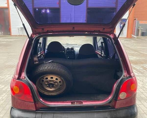 Красный Дэу Матиз, объемом двигателя 0.8 л и пробегом 157 тыс. км за 2200 $, фото 6 на Automoto.ua