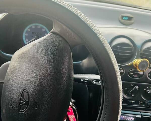 Красный Дэу Матиз, объемом двигателя 0.8 л и пробегом 125 тыс. км за 2200 $, фото 2 на Automoto.ua