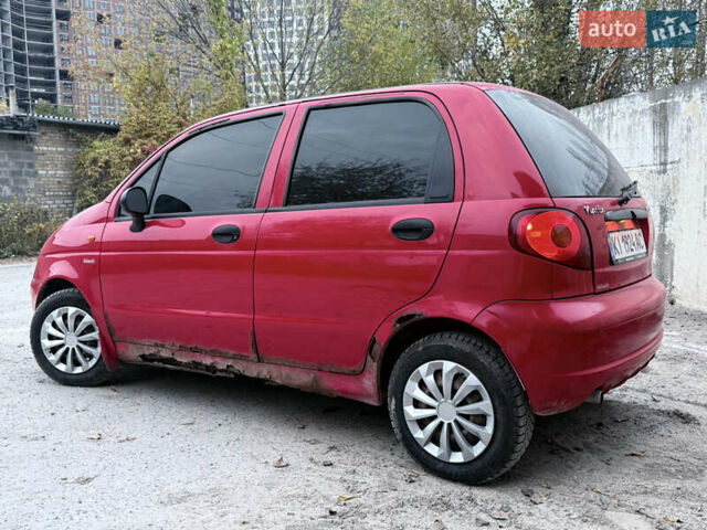 Красный Дэу Матиз, объемом двигателя 0.8 л и пробегом 180 тыс. км за 1750 $, фото 3 на Automoto.ua