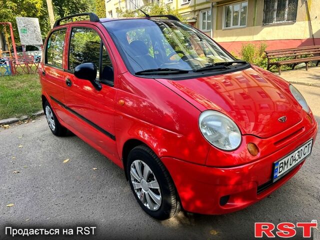 Красный Дэу Матиз, объемом двигателя 0.8 л и пробегом 120 тыс. км за 2000 $, фото 1 на Automoto.ua