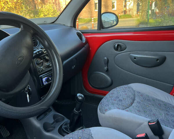 Красный Дэу Матиз, объемом двигателя 0.8 л и пробегом 139 тыс. км за 1350 $, фото 4 на Automoto.ua