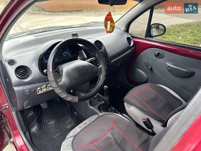 Красный Дэу Матиз, объемом двигателя 0.8 л и пробегом 131 тыс. км за 2350 $, фото 12 на Automoto.ua