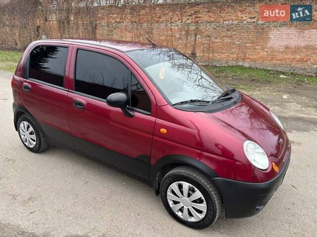 Красный Дэу Матиз, объемом двигателя 0.8 л и пробегом 131 тыс. км за 2350 $, фото 3 на Automoto.ua