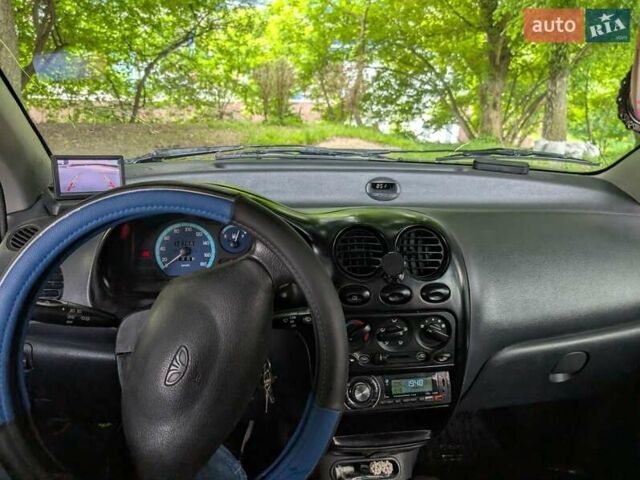 Красный Дэу Матиз, объемом двигателя 0.8 л и пробегом 128 тыс. км за 2300 $, фото 3 на Automoto.ua