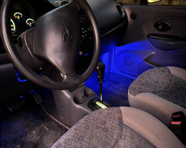 Деу Матіз 2007 у Києві на Automoto.ua Червоний Деу Матіз, об'ємом двигуна 0.8 л та пробігом 180 тис. км за 1600 $, фото 9 на Automoto.ua