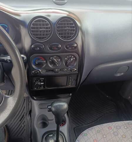 Красный Дэу Матиз, объемом двигателя 0.8 л и пробегом 126 тыс. км за 3300 $, фото 4 на Automoto.ua