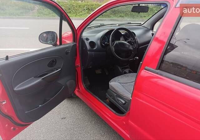 Красный Дэу Матиз, объемом двигателя 0.8 л и пробегом 126 тыс. км за 3300 $, фото 5 на Automoto.ua