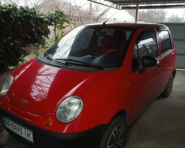 Красный Дэу Матиз, объемом двигателя 0.8 л и пробегом 150 тыс. км за 2500 $, фото 1 на Automoto.ua